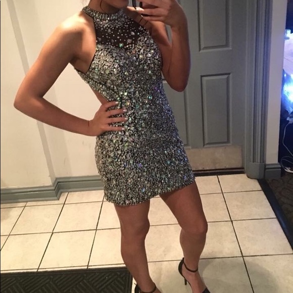 Semi/prom/homecoming dress - Picture 5 of 7